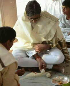 Amitabh Bacchan at Sidhpur for Matrushraddh puja